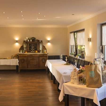 Hotel Restaurant Haesfeld Überherrn Extérieur photo