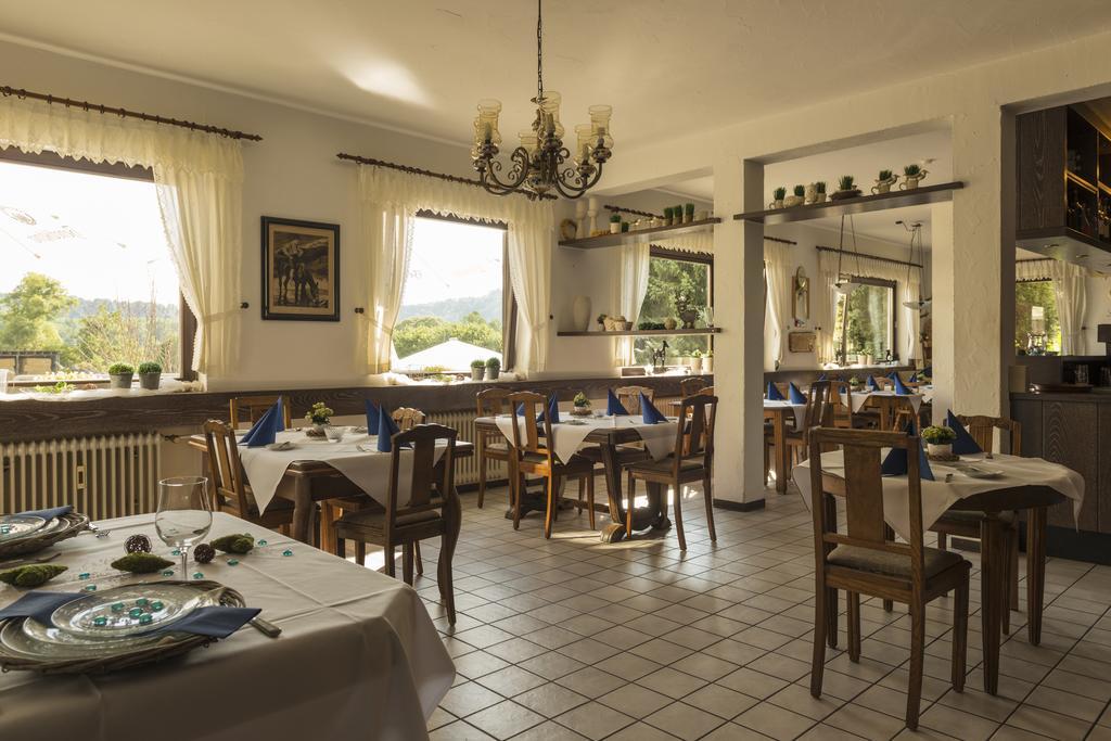 Hotel Restaurant Haesfeld Überherrn Extérieur photo