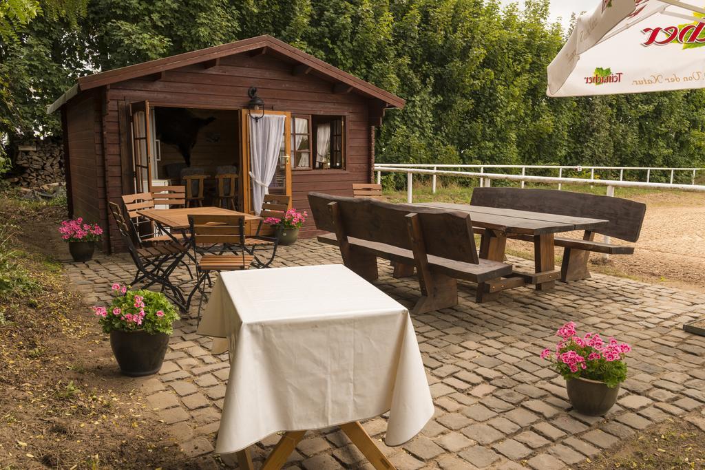 Hotel Restaurant Haesfeld Überherrn Extérieur photo